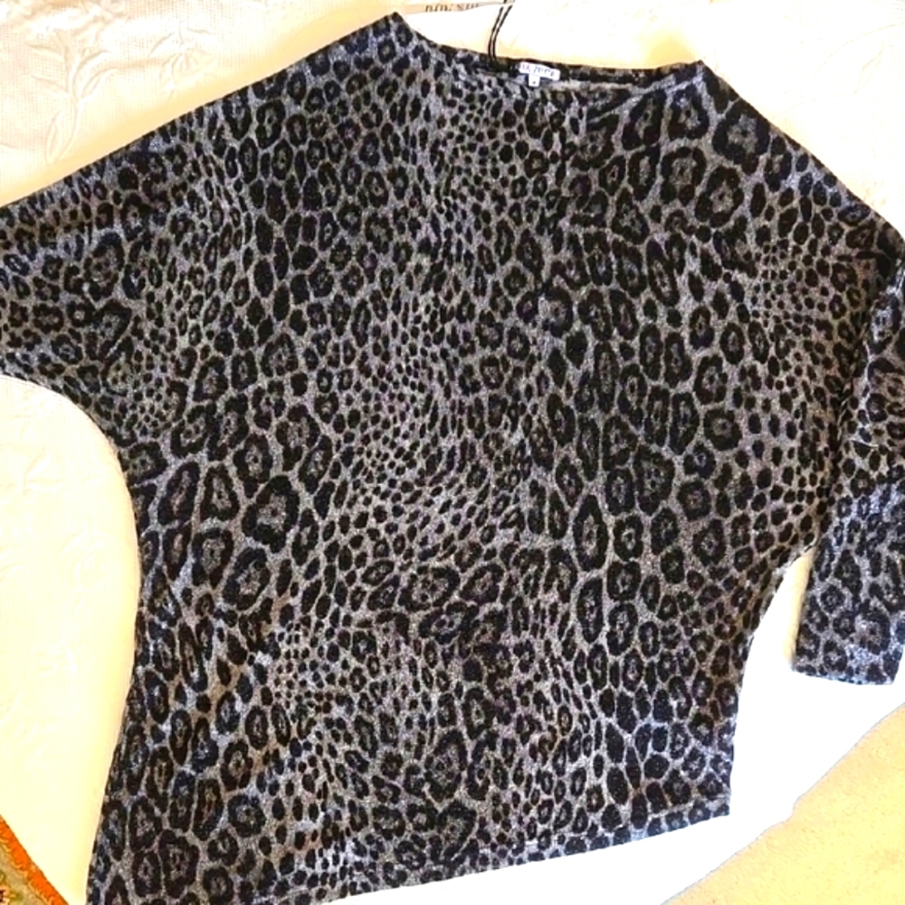 Leopard Print Knit Tunic Top - Black and Gray